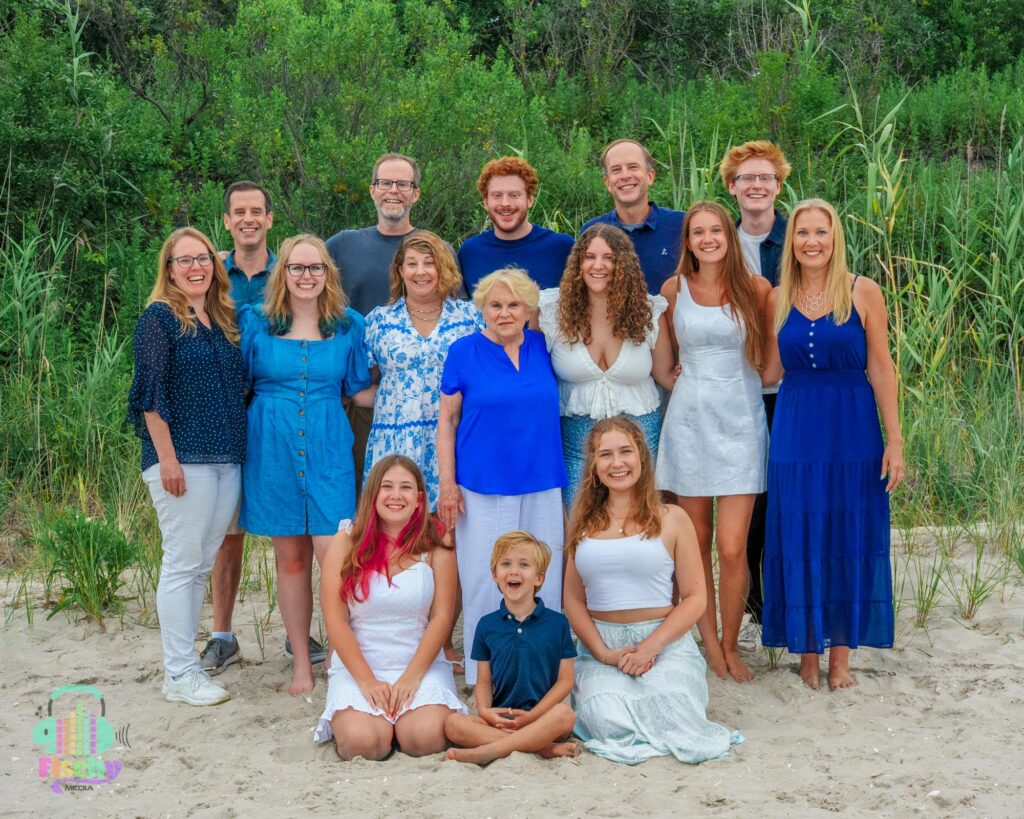 beach photoshoot
aunts uncles cousins siblings
family photos