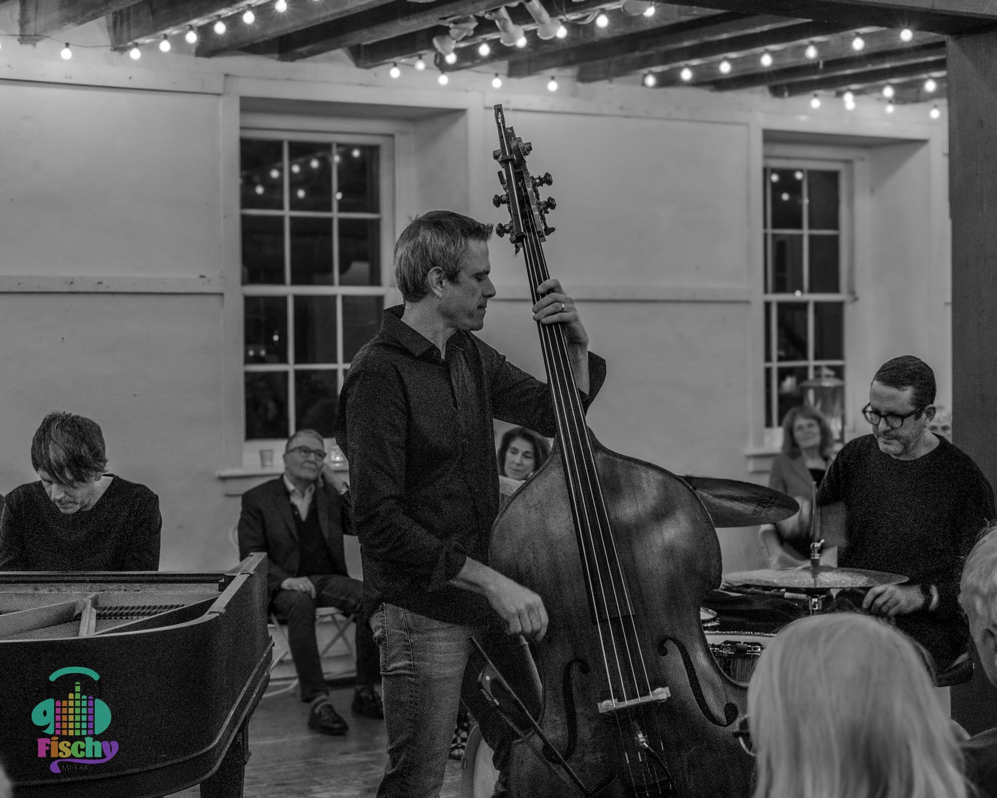 jazz musician
event photography
live music
black and white photography