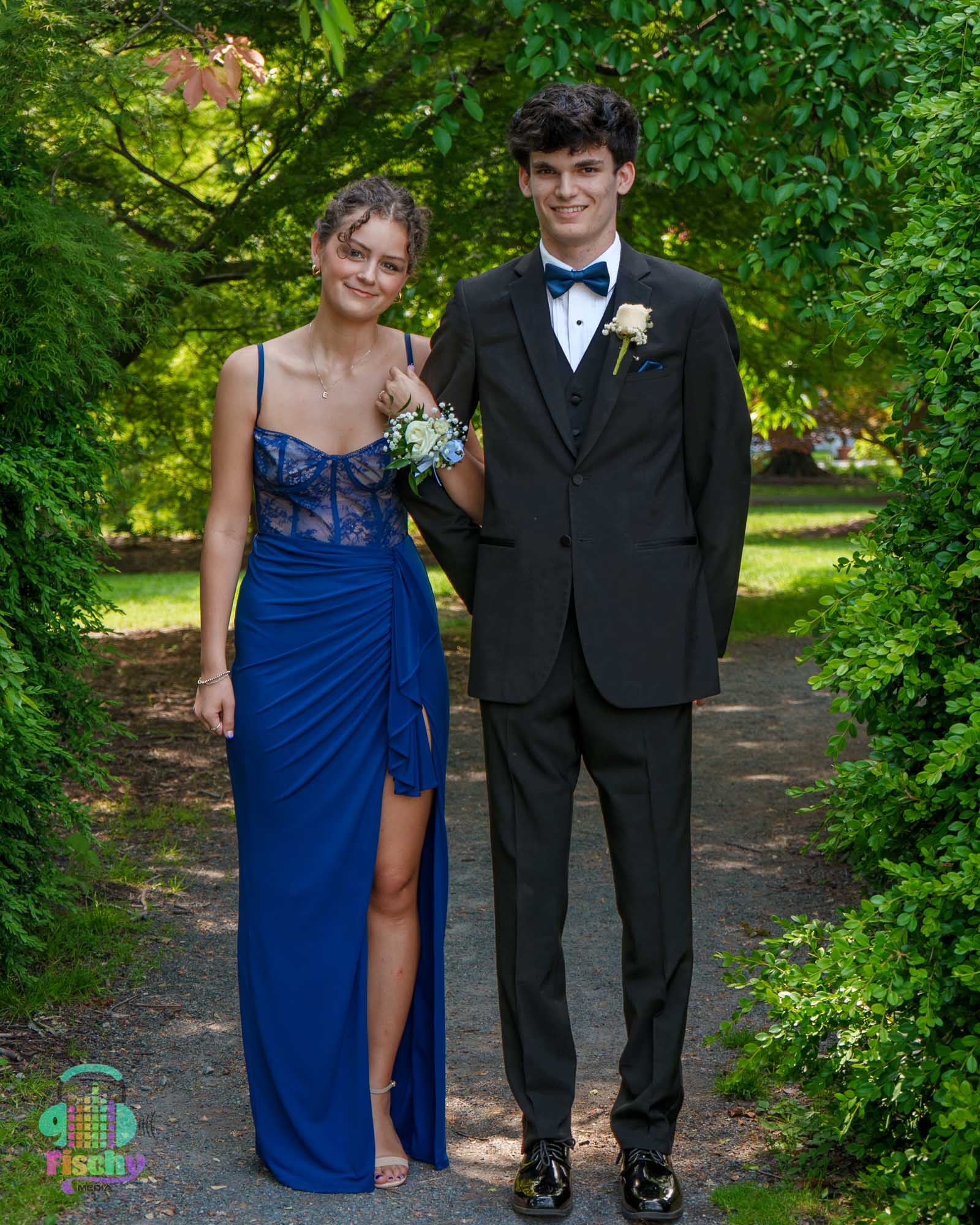 couple going to prom
special occasion
event photography
prom photos