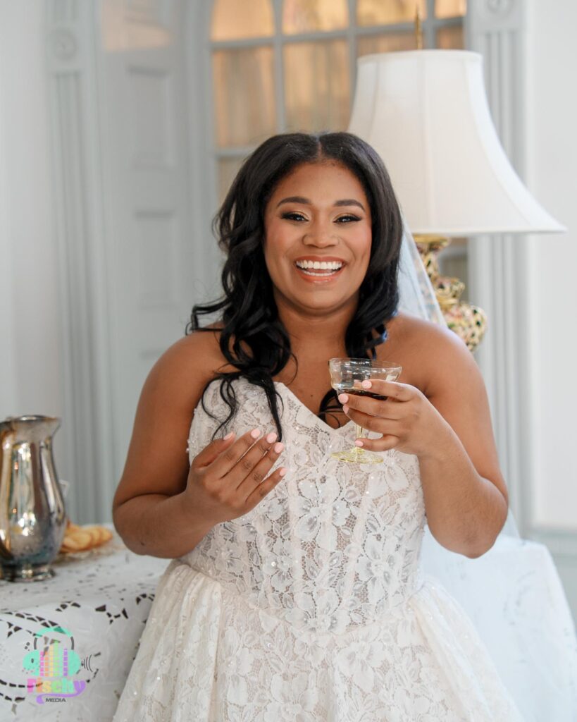 bride smiling
wedding dress 
Wedding photographer
Wedding photoshoot