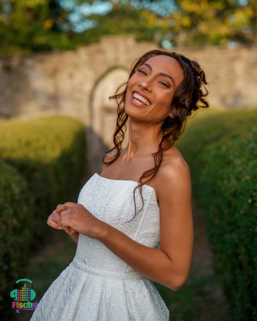 bride in greenery
smiling laughing
wedding dress 
Wedding photographer
Wedding photoshoot
elegant wedding